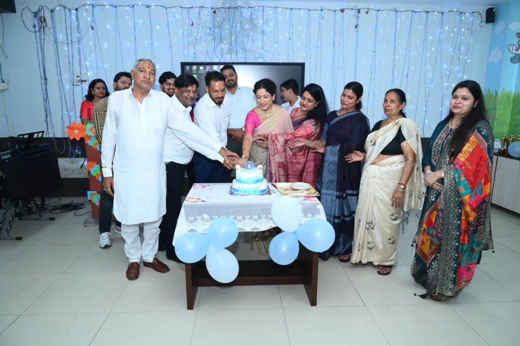 Headway World School Celebrates 2nd Anniversary with a Sacred Hawan Ceremony